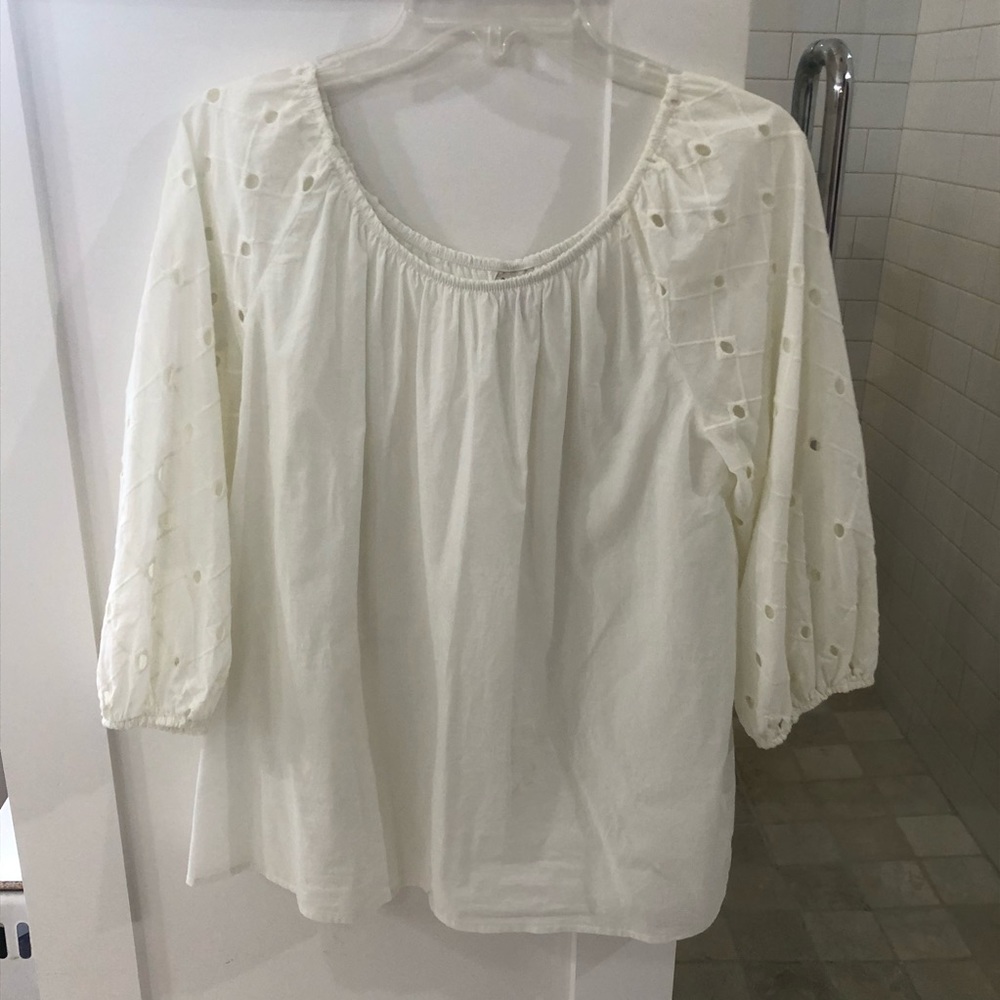 Cream Peasant Top w/ Eyelet Sleeves size L